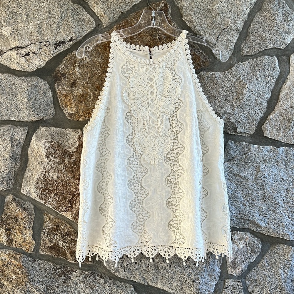 Alice + Olivia White Dezi Guipure Lace Crocheted Cotton Top - Picture 3 of 9